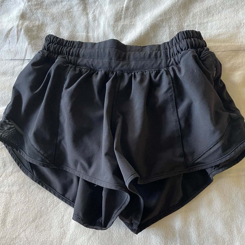 Lululemon Hotty Hot Shorts size 2. Low rise 2.5in inseam.